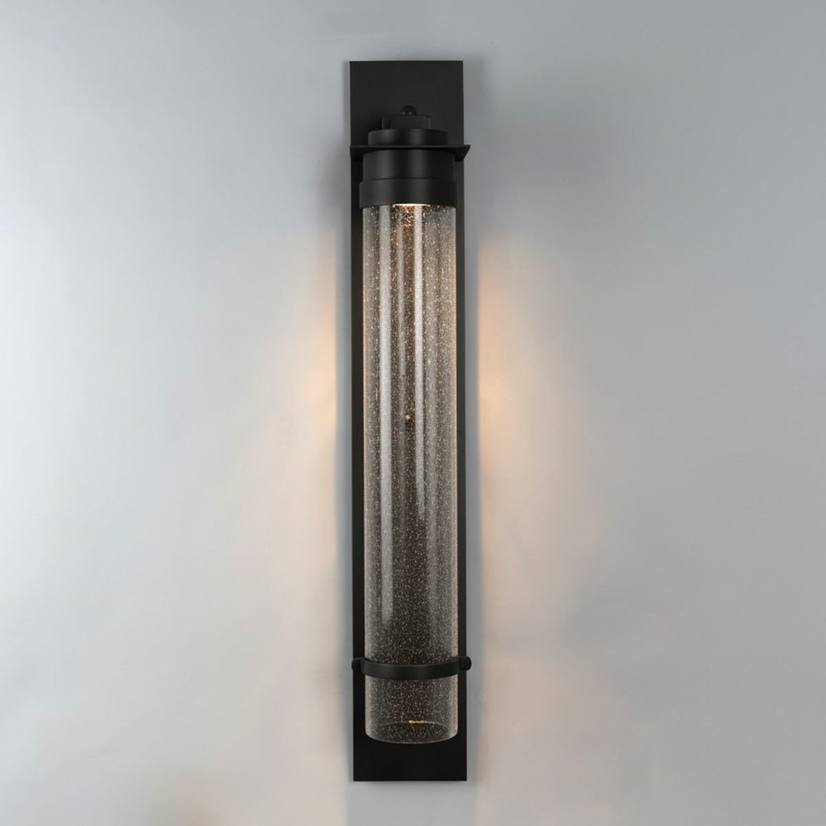 Messinglampe in antikem Schwarz mit E27-Fassung