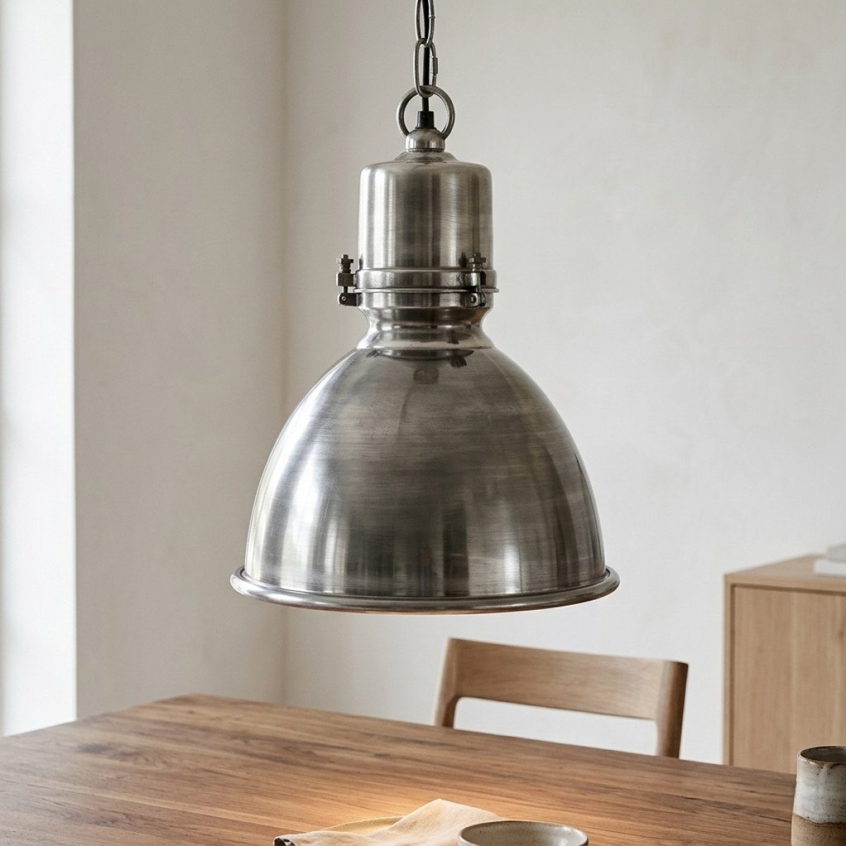 Messinglampe in antiker Silberfarbe mit E27 Fassung