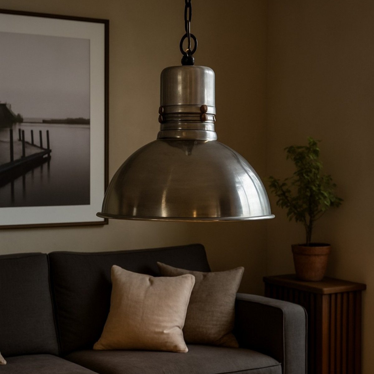 Messinglampe in antiker Silberfarbe mit E27 Fassung