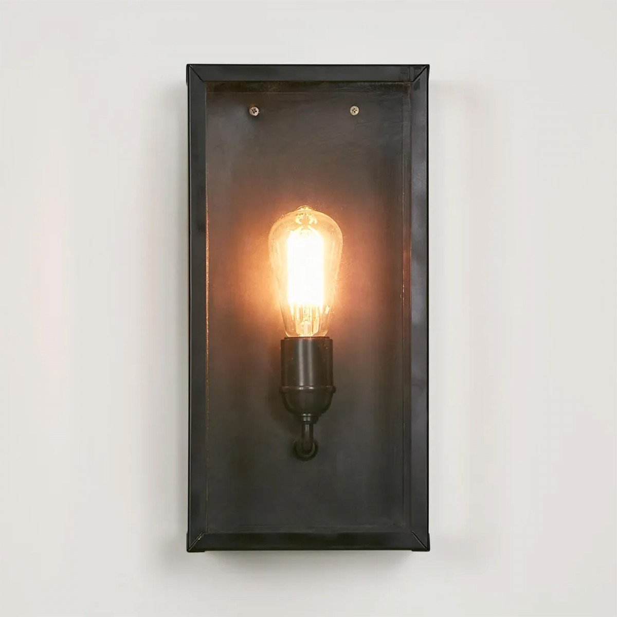 Messinglampe in antiker Bronzefarbe mit E27 Fassung