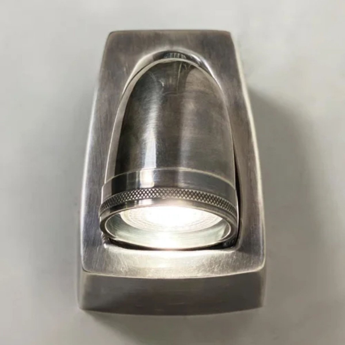 Messinglampe in antiker Silberfarbe mit GU10-Fassung