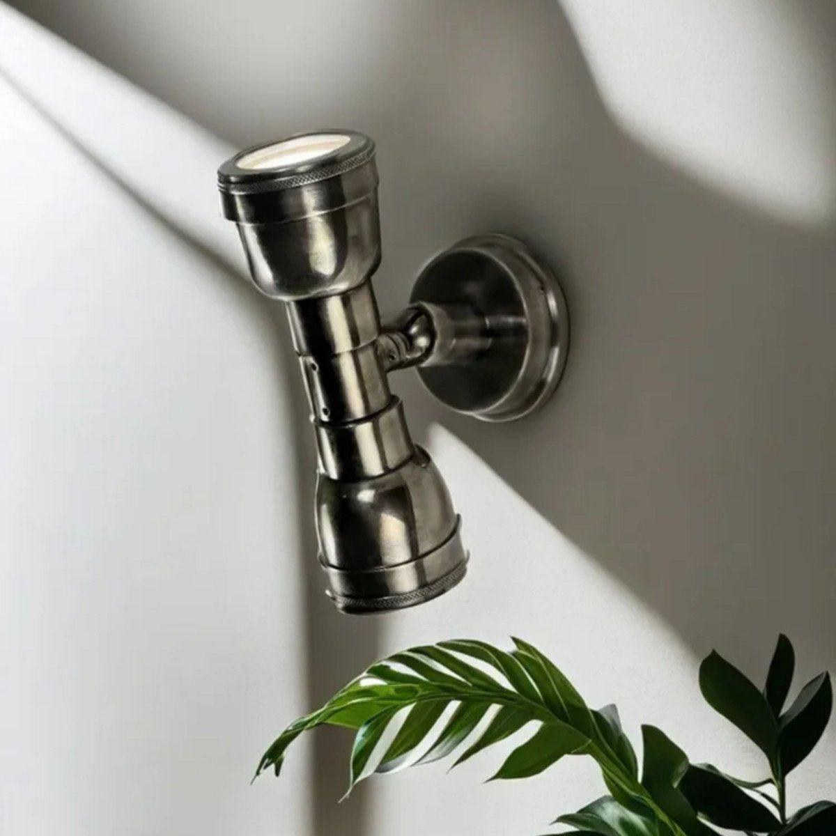 Messinglampe in antiker Silberfarbe mit GU10-Fassung