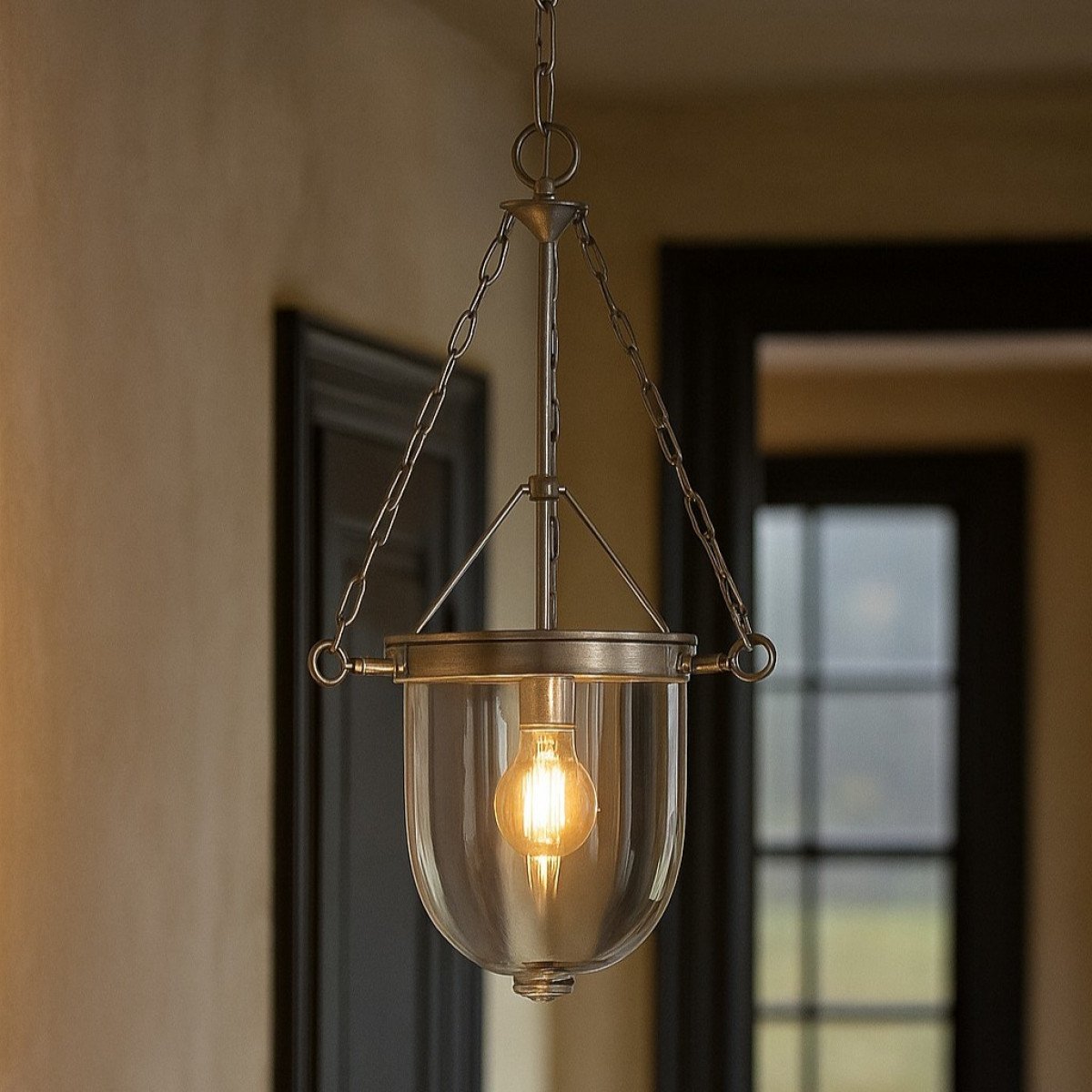 Messinglampe in antiker Silberfarbe mit E27 Fassung