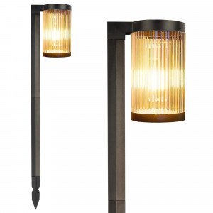 Schwarze LED-Solar-Gartenlampe mit Erdspieß.