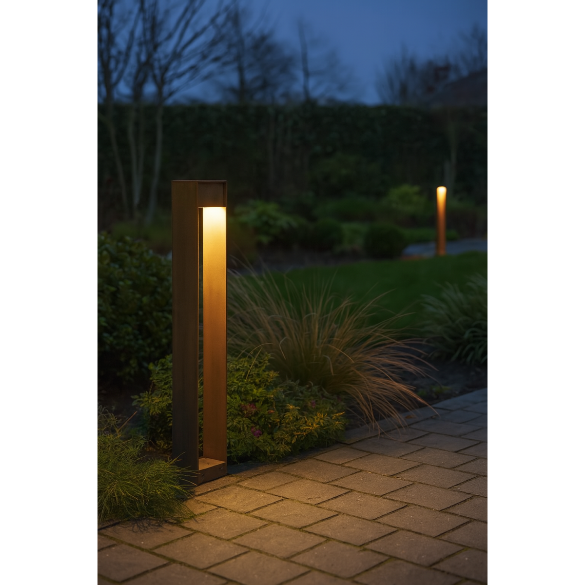 Gartenlampe aus Cortenstahl – quadratisch – modern – GU10