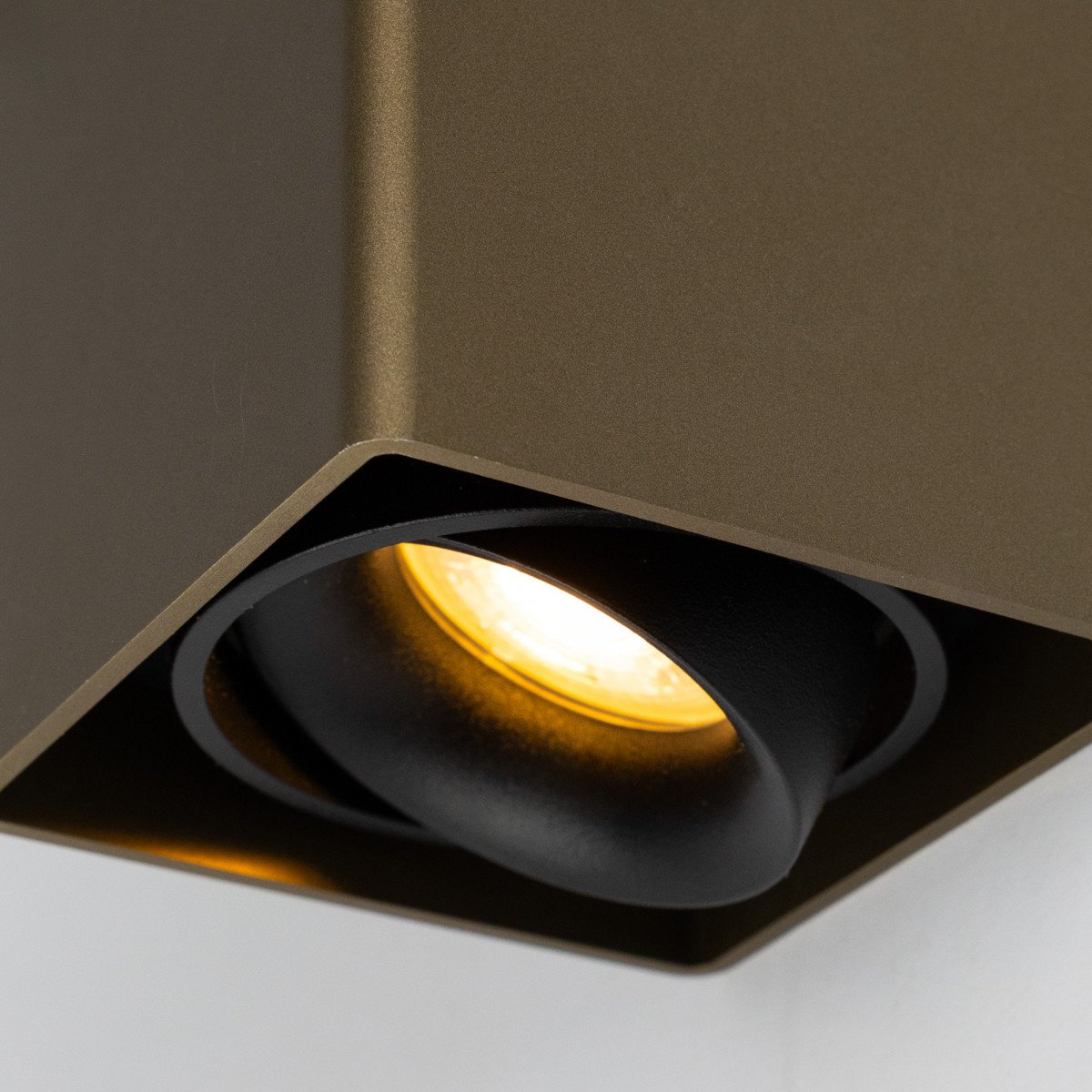 Innenbeleuchtung Bjron Aufbau-Spot Bronze modern