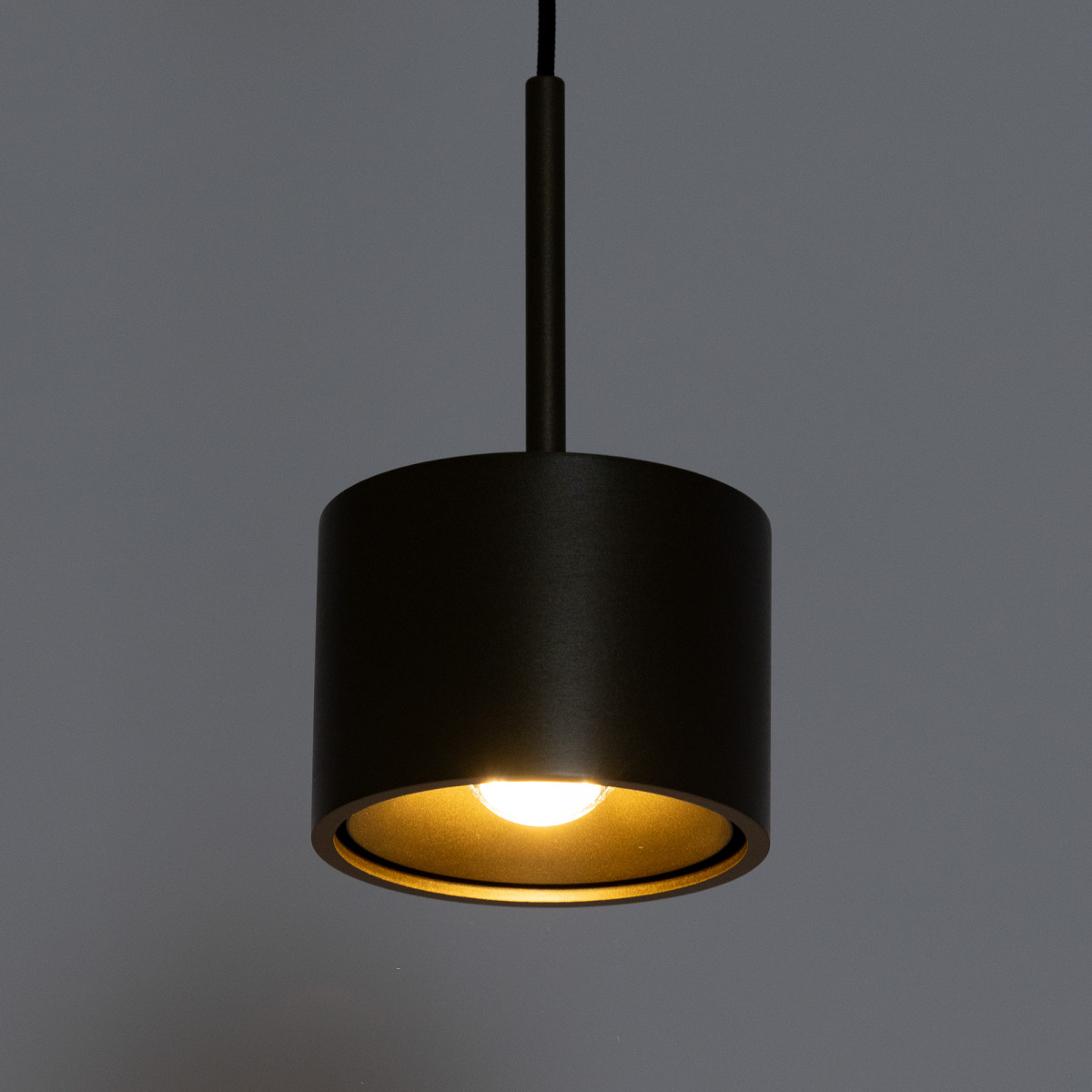 Innenleuchte June Pendelleuchte schwarz Aluminium modern