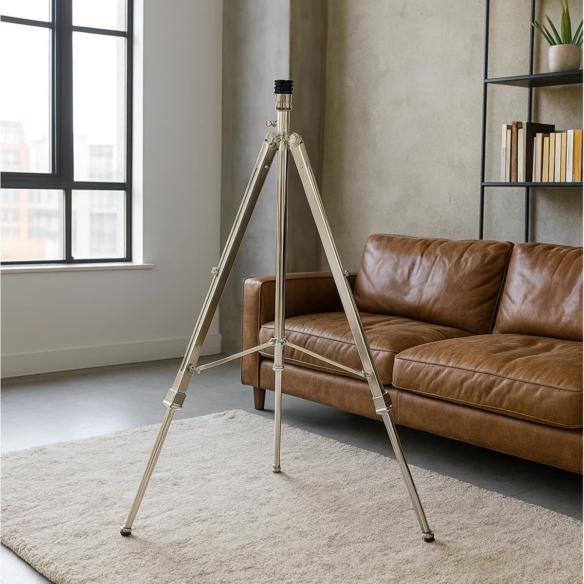 Messinglampe in Antik-Nickel mit E27-Fassung Messinglampe in Antik-Nickel mit E27-Fassung