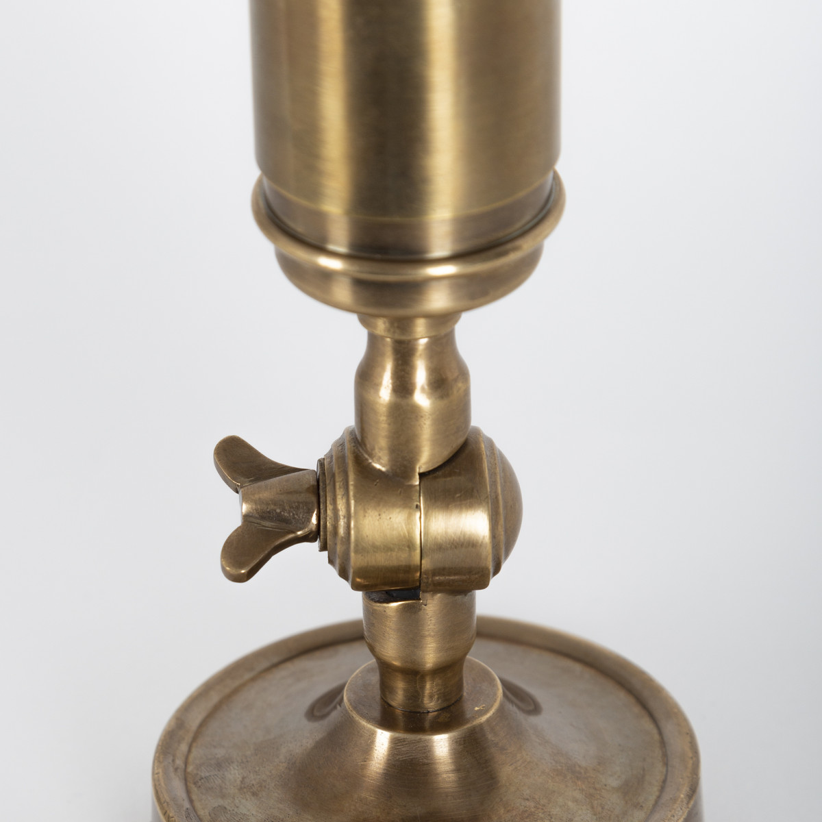 Emeli Wandlampe jetzt in verschiedenen Farben erhältlich auf Nostalux.de