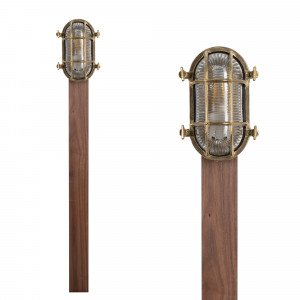 Nautic III Bronze auf einem Holzsockel von KS Beleuchtung  Nautic III Bronze auf einem Holzsockel von KS Beleuchtung