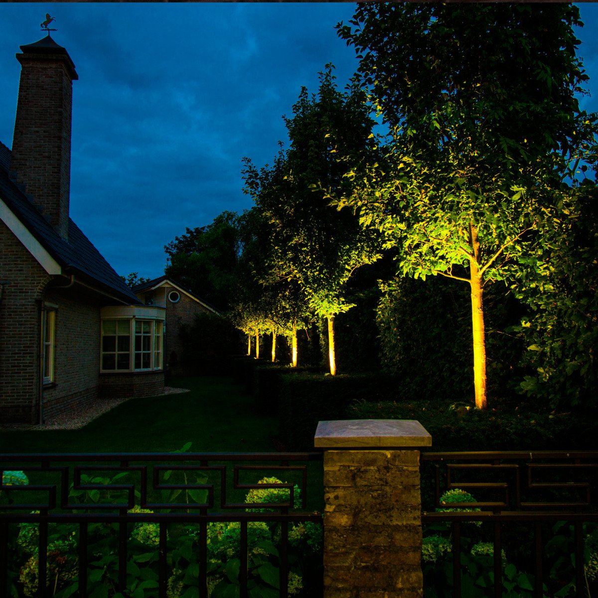 Multicolor Smart LED Gartenspot Stark Anthrazit